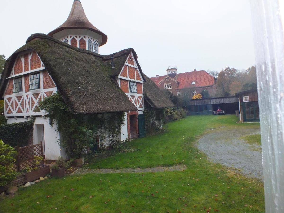 Taubenhof - Gut Cadenberge Hotel Exterior photo